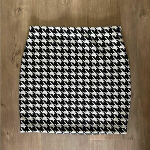 Express Houndstooth Skirt